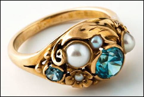 Edward Oakes gold ring with pearls and blue zircons