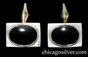 Kalo cufflinks, pair (2), rectangular with bezel set oval onyx stones at center, hinged links at back.