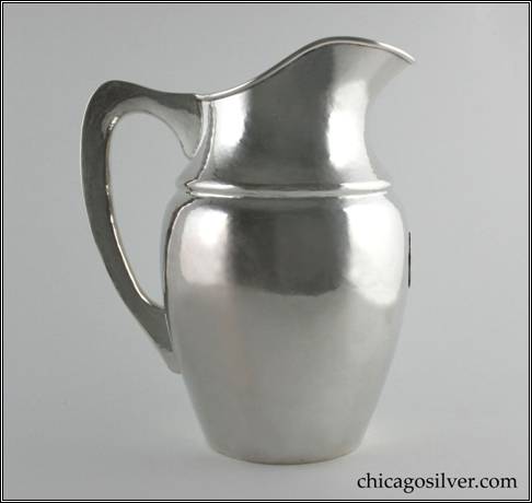 Novick pitcher